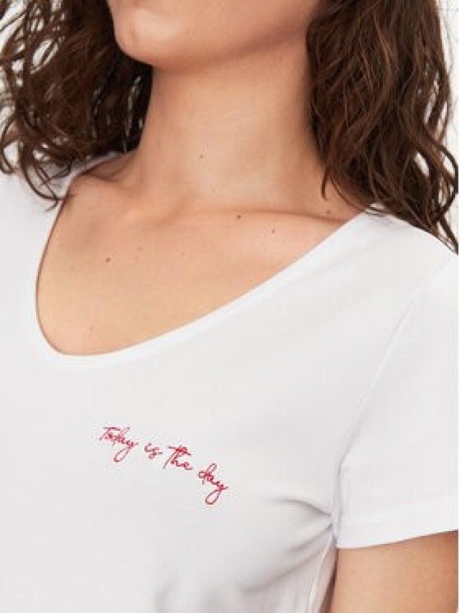 Pieces T-Shirt Silly 17156926 Biały Regular Fit