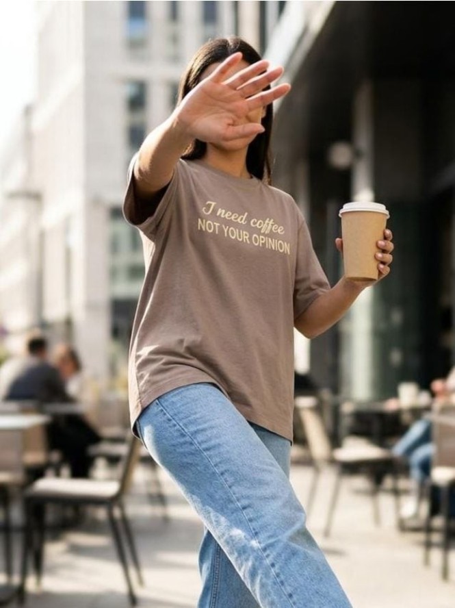 Bawełniana koszulka z napisem - brązowy