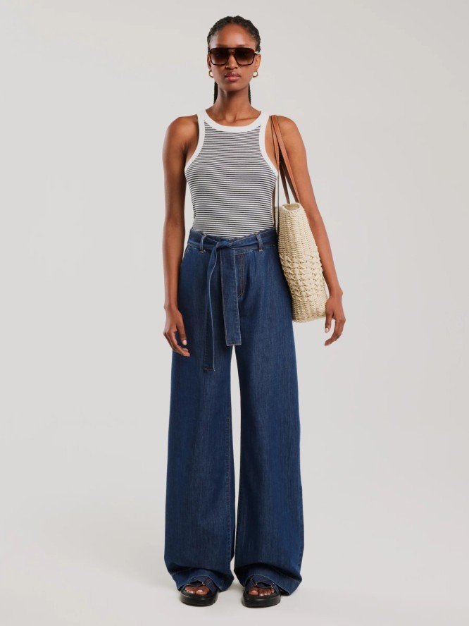 Jeansy damskie wide z paskiem granatowe Julii 550