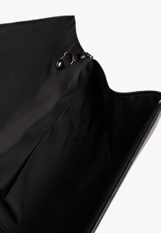 Czarna Torebka Kopertówka z Metalicznym Blaskiem Fesina