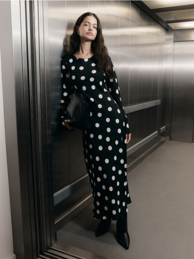 Sukienka maxi w groszki - czarny