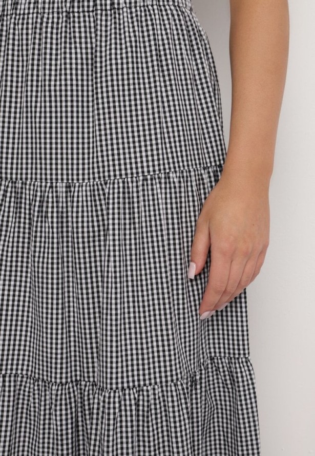 Czarno-Biała Bawełniana Spódnica Rozkloszowana w Kratę Stolitte