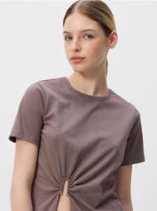 T-shirt z ozdobnym wycięciem - jasnoszary