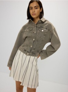 Plisowana spódnica mini - złamana biel