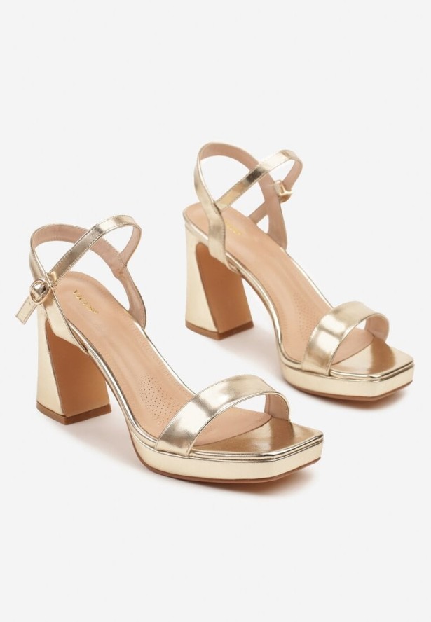 Złote Sandały Vices na Stożkowym Obcasie z Kwadratowym Noskiem Felemela