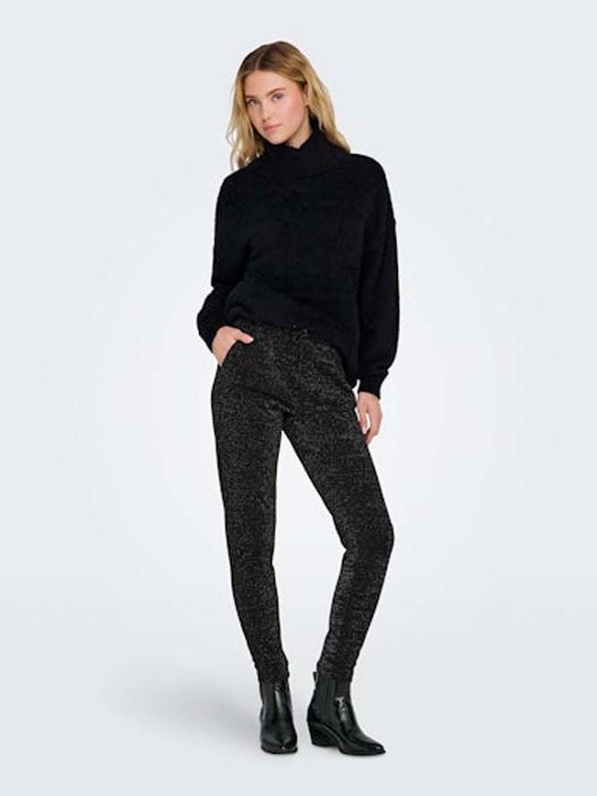 ONLY Spodnie dresowe w kolorze czarnym rozmiar: M/L32