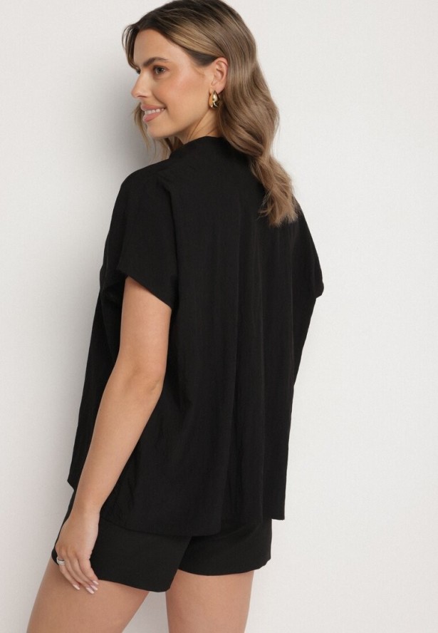 Czarna Nietoperzowa Bluzka Oversize z Wiskozą z Dekoltem w Serek Davilisa