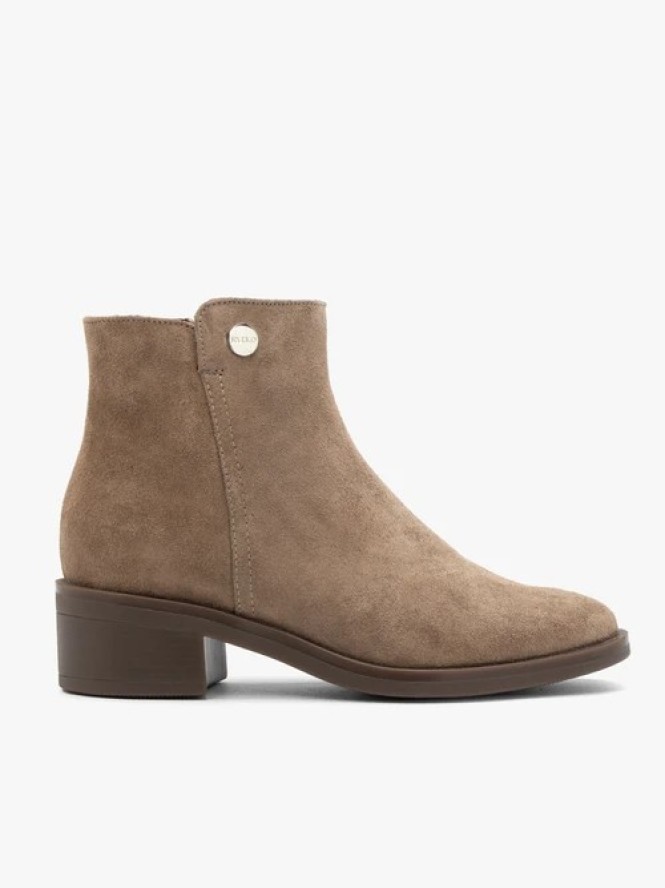 Szarobeżowe ocieplane botki