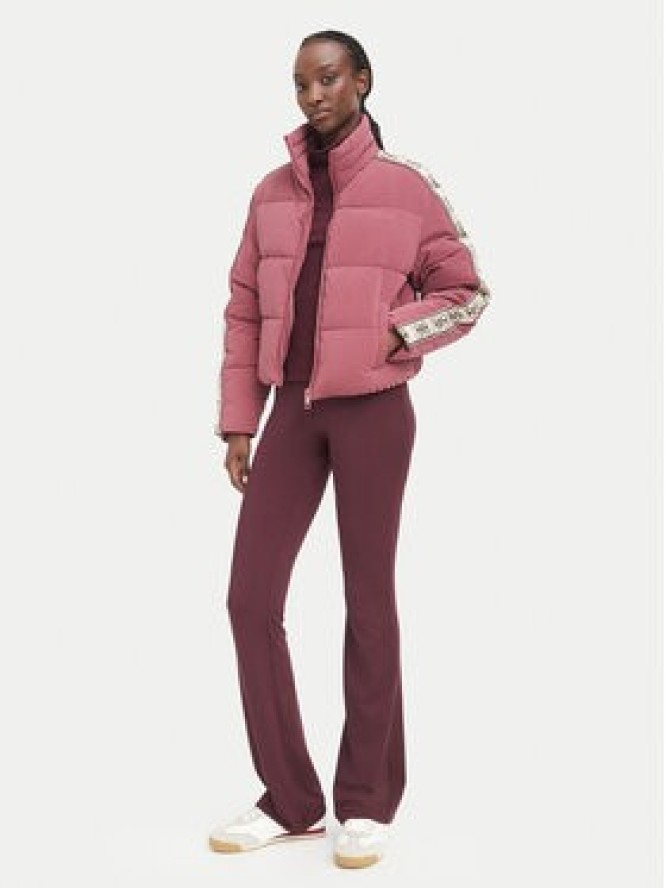 Guess Kurtka zimowa V5BL11 WGYC2 Różowy ciemny Regular Fit