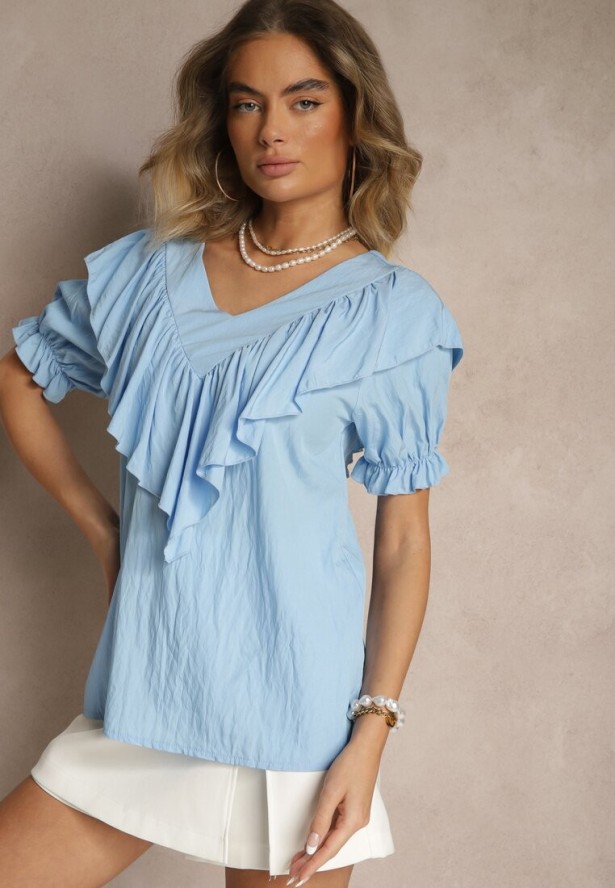 Jasnoniebieska Bluzka z Wiskozą Ozdobiona Falbankami Fadelena