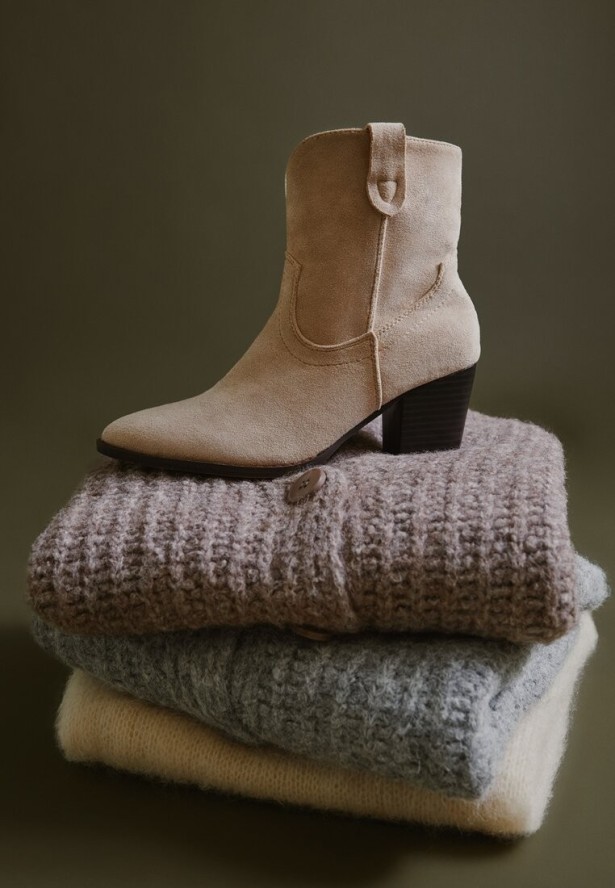 Beżowe Botki Kowbojki Vices na Obcasie Florefedi