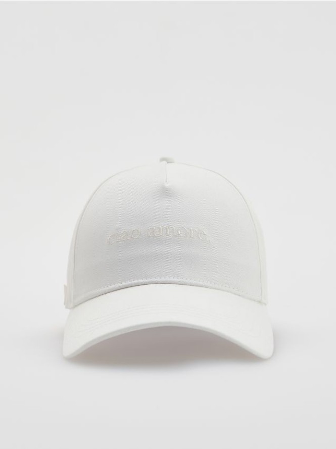 Czapka z daszkiem - złamana biel