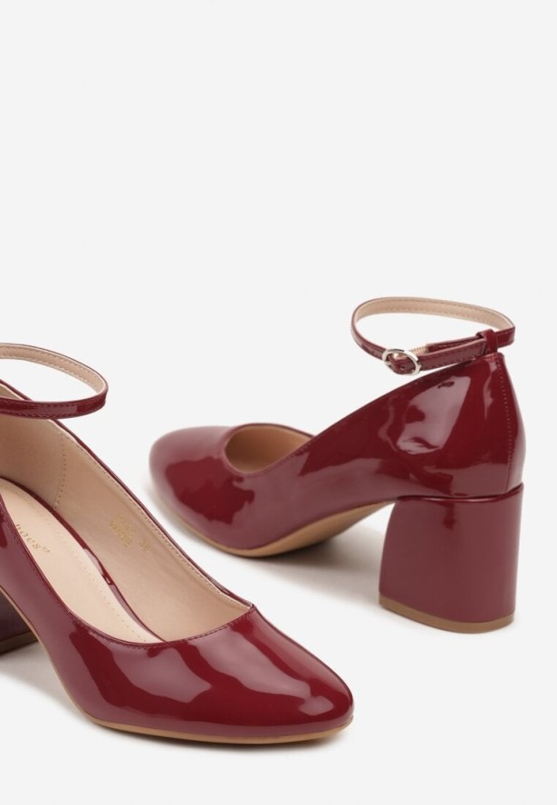 Bordowe Lakierowane Czółenka na Obcasie Zapinane Wokół Kostki Dlirica