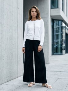 Kardigan z kontrastową lamówką i wiskozą - biały