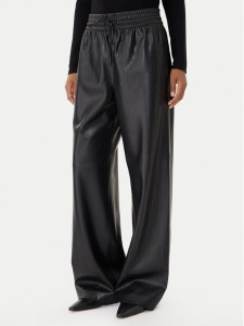 BOSS Spodnie z imitacji skóry Talpina 50548123 Czarny Relaxed Fit
