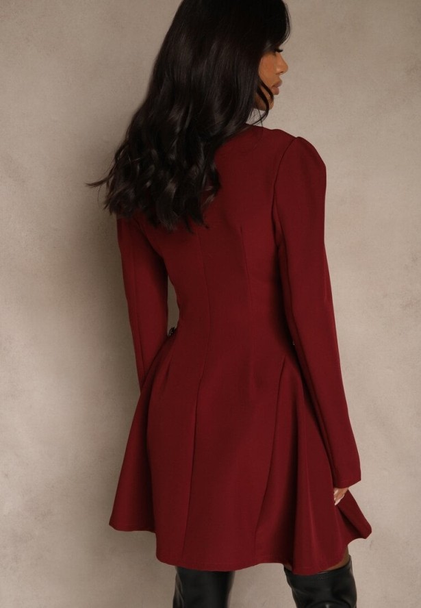 Bordowa Sukienka o Rozkloszowanym Kroju z Ozdobą z Boku Eleslia