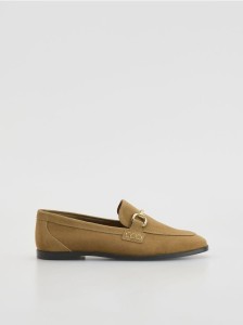 Zamszowe loafersy - beżowy