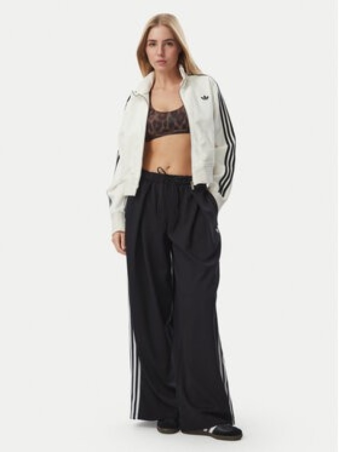 adidas Spodnie dresowe Adiluna Season 2 X Jennie Pleated Track Tracksuit Bottoms LD8922 Czarny Regular Fit