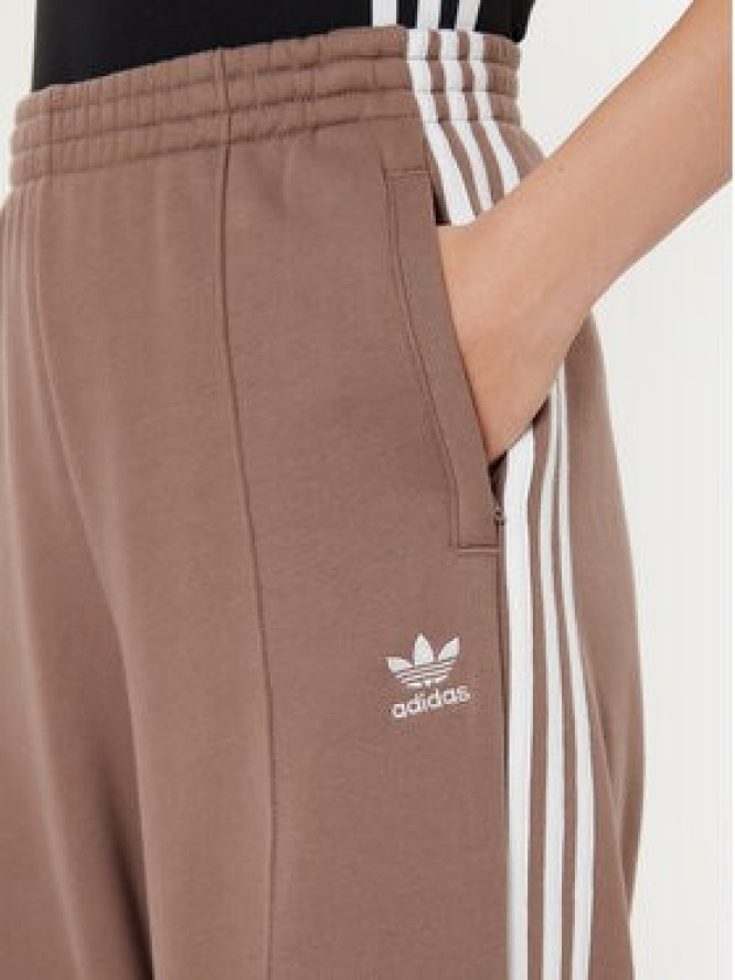 adidas Spodnie dresowe 3-Stripes JC5762 Beżowy Wide Leg