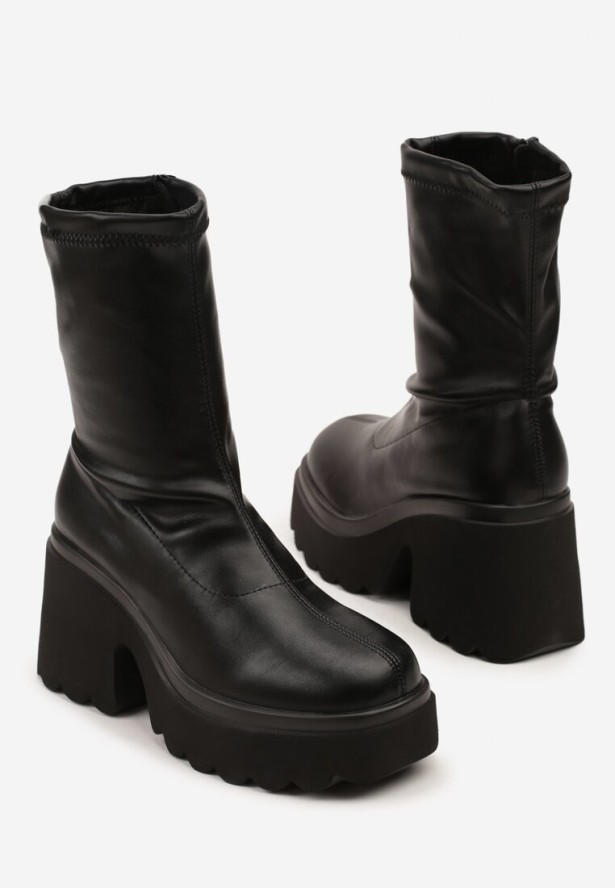 Czarne Przylegające Botki Vices w Stylu Grunge na Słupku z Ociepleniem Falarina