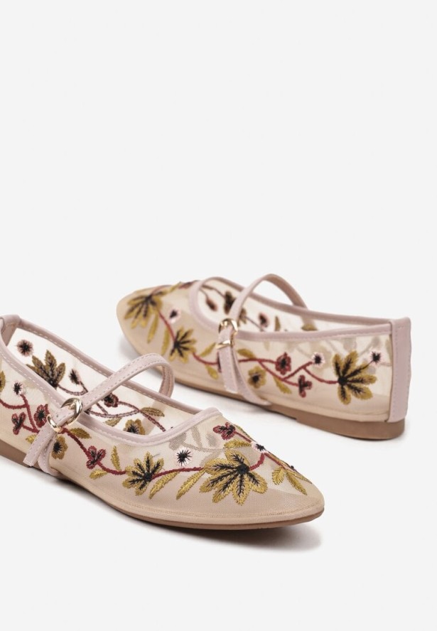 Różowe Balerinki z Siateczki Ozdobione Haftem Zapinane na Sprzączkę Danilea