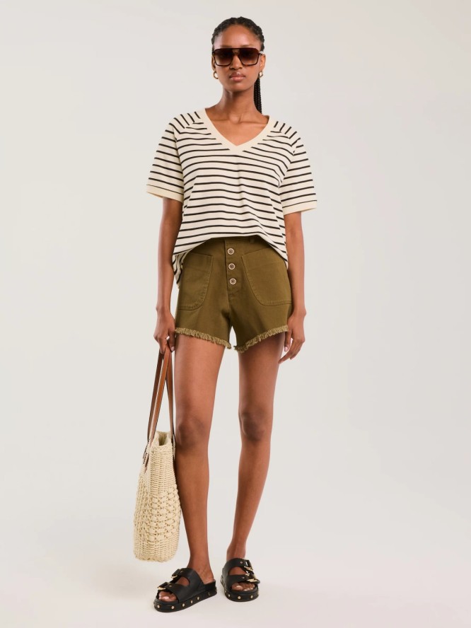 Szorty damskie z surowym wykoŅczeniem khaki Gusti 303