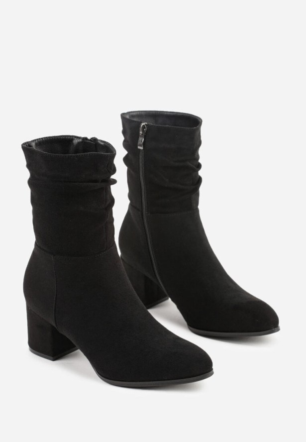 Czarne Botki Vices z Imitacji Zamszu na Słupku z Marszczoną Cholewką Ativitte