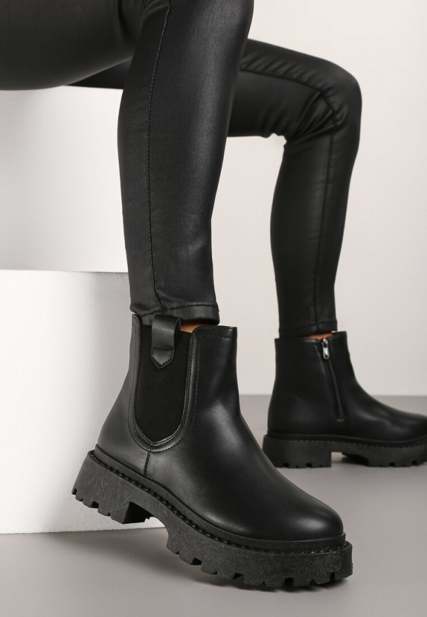 Czarne Botki Sztyblety na Platformie z Elastyczną Wstawką Isilinda