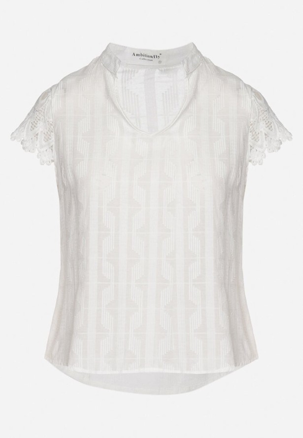 Biała Bawełniana Bluzka z Koronkowymi Rękawami i Ozdobnymi Tłoczeniami Adivien