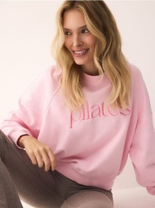 Bawełniana bluza z napisem - pastelowy róż