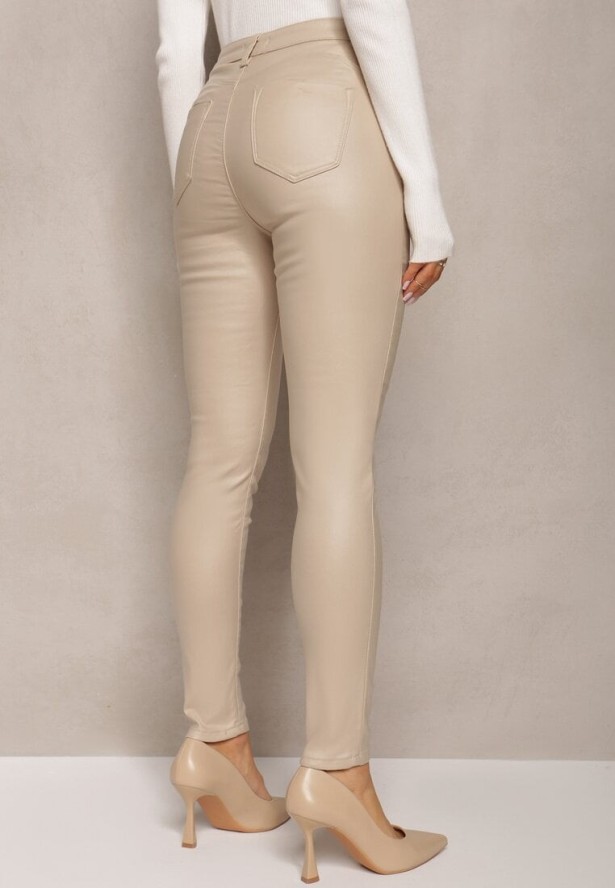 Beżowe Dopasowane Spodnie Push Up z Imitacji Skóry Lindrela