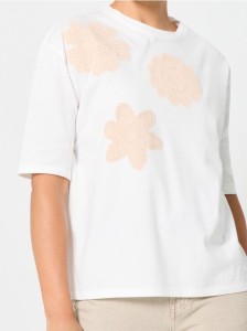 Bawełniana koszulka z aplikacją 3D - kremowy