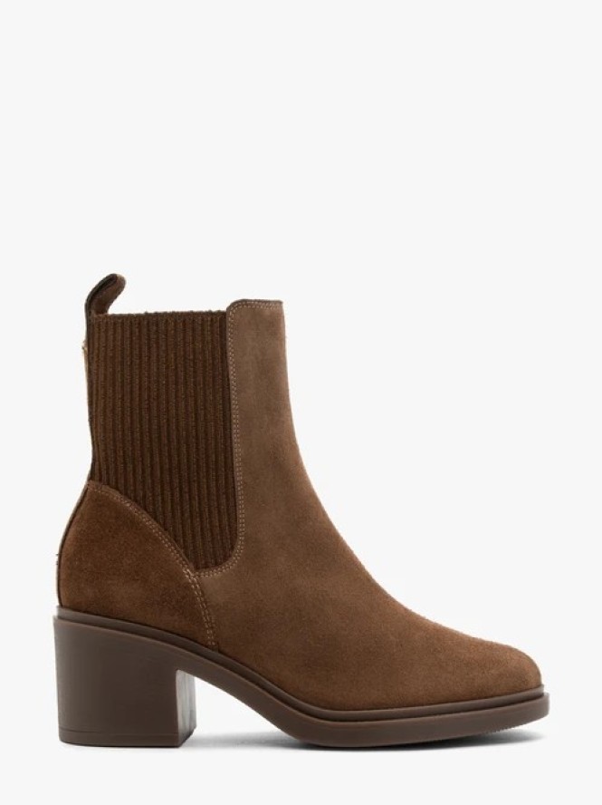 Brązowe sztyblety ze ściągaczem