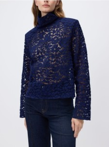 Ażurowa bluzka z golfem - niebieski