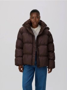 Pikowana kurtka z kapturem - ciemnobrązowy
