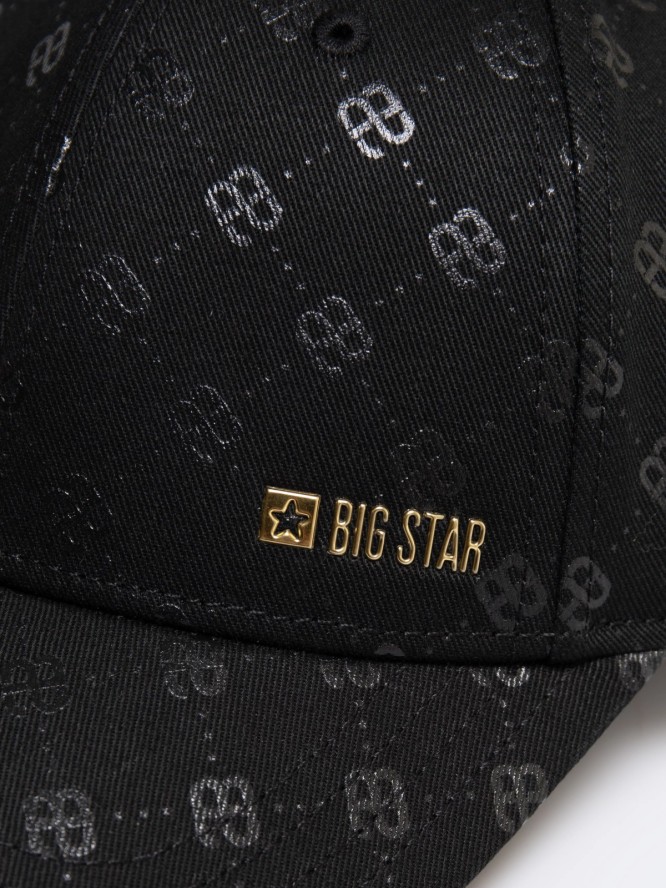 Czapka damska z daszkiem z monogramem czrana Luisa 906