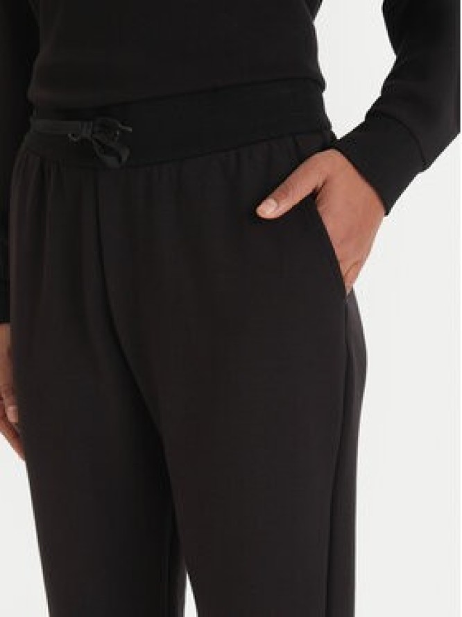 Armani Exchange Spodnie dresowe XW000828 AF13397 UC001 Czarny Regular Fit