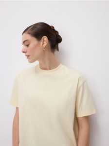 T-shirt oversize z merceryzowanej bawełny - złamana biel
