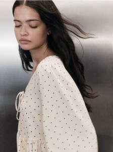 Bluzka w groszki - złamana biel