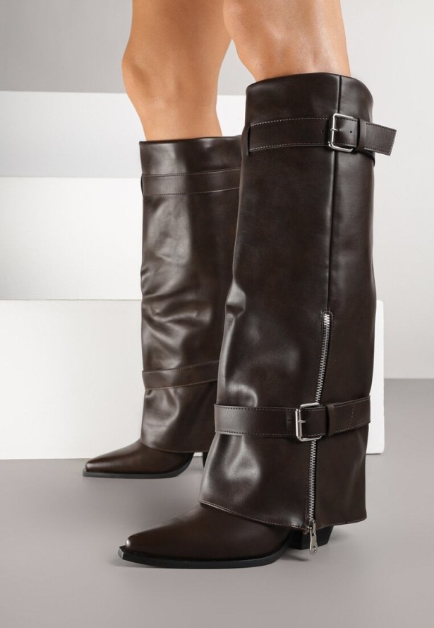 Brązowe Kozaki na Stożku z Cholewką Imitującą Nogawkę z Klamrami i Suwakiem Erseria