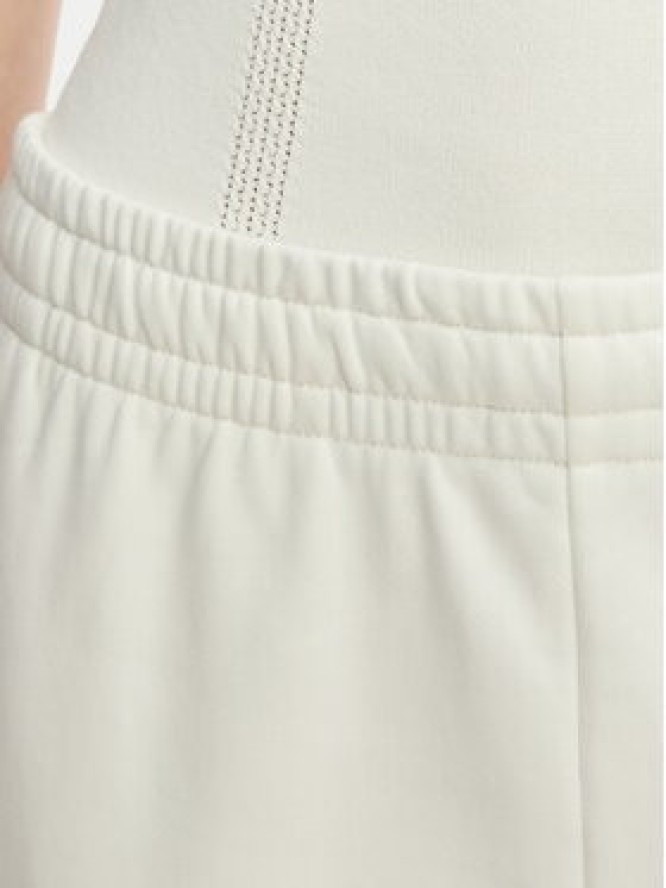 Lacoste Spodnie dresowe XF7604 Biały Regular Fit