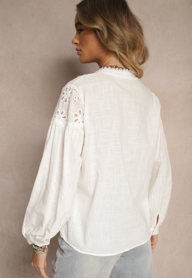 Biała Koszula z Bawełny Ozdobiona Koronkowymi Wstawkami Erivaris