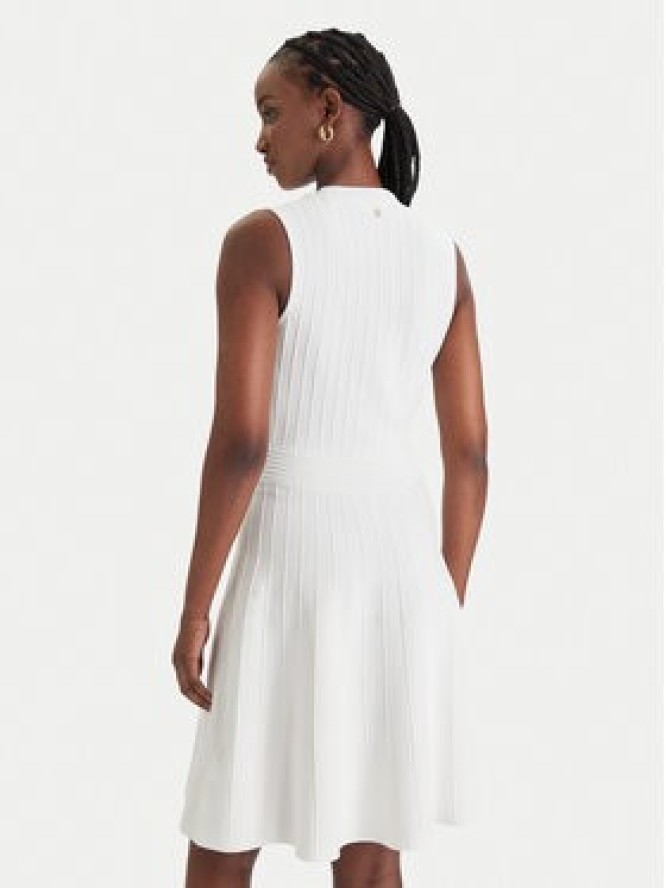 Guess Sukienka dzianinowa W6GK53 Z0658 Biały Regular Fit