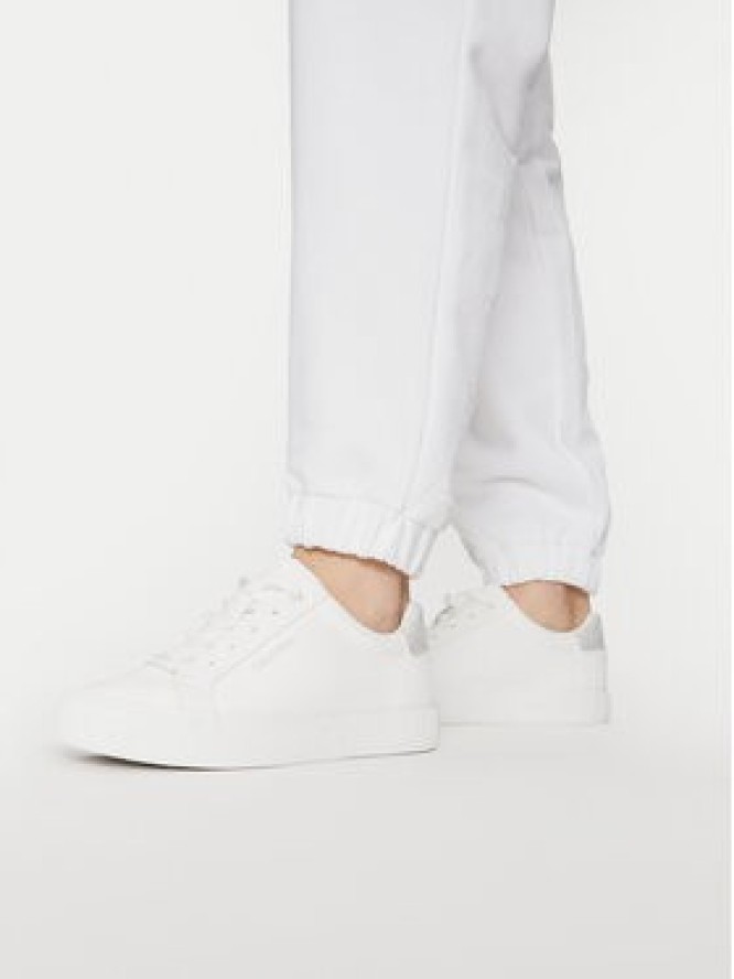 Guess Jeans Spodnie dresowe W5RB63 K68I4 Biały Regular Fit