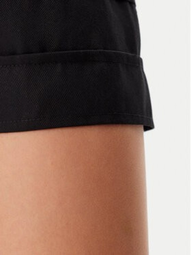 Guess Szorty materiałowe W5GD1RWG4C2 Czarny Regular Fit