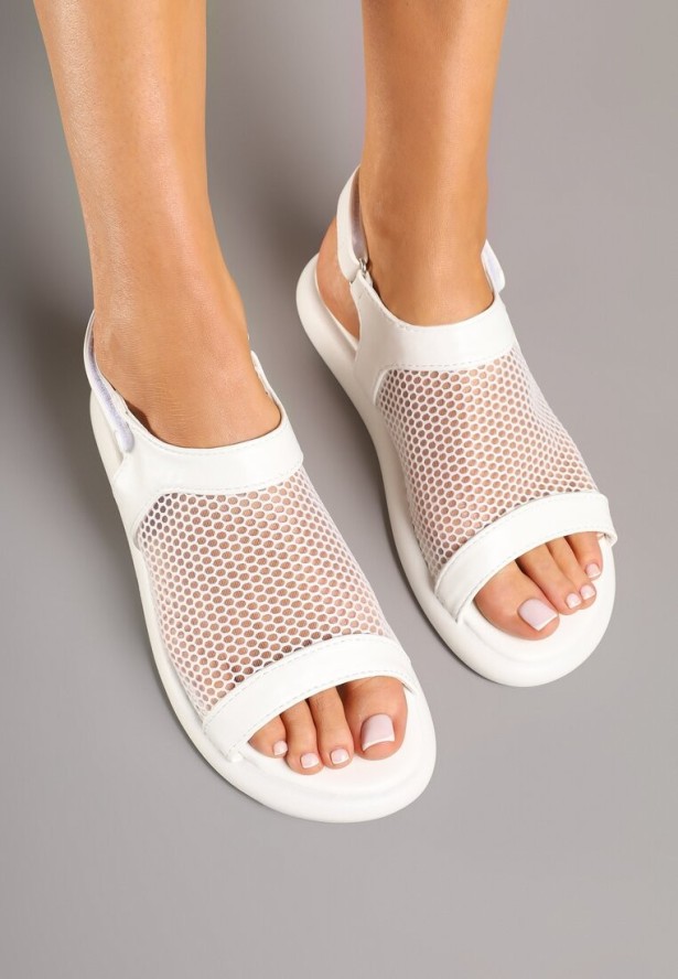 Białe Sandały Ozdobione Siateczką Nilisca
