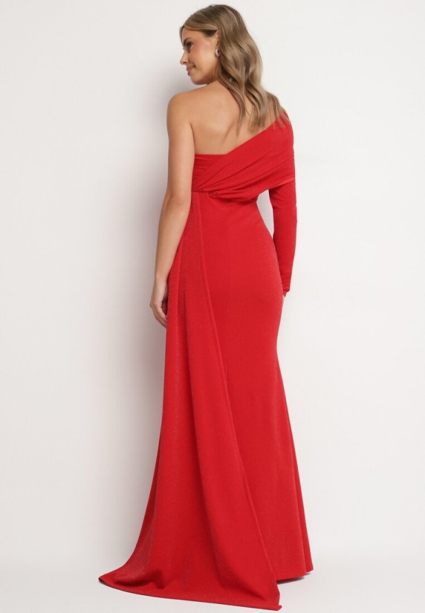 Czerwona Asymetryczna Sukienka Koktajlowa Ozdobiona Metaliczną Nicią i Trenem Emarielin