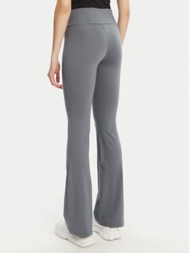 Guess Spodnie dresowe V5RB15 KCD02 Szary Regular Fit