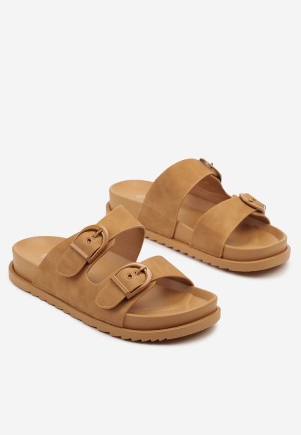 Jasnobrązowe Klapki Ozdobione Klamrami i Dwoma Paskami Galzeri