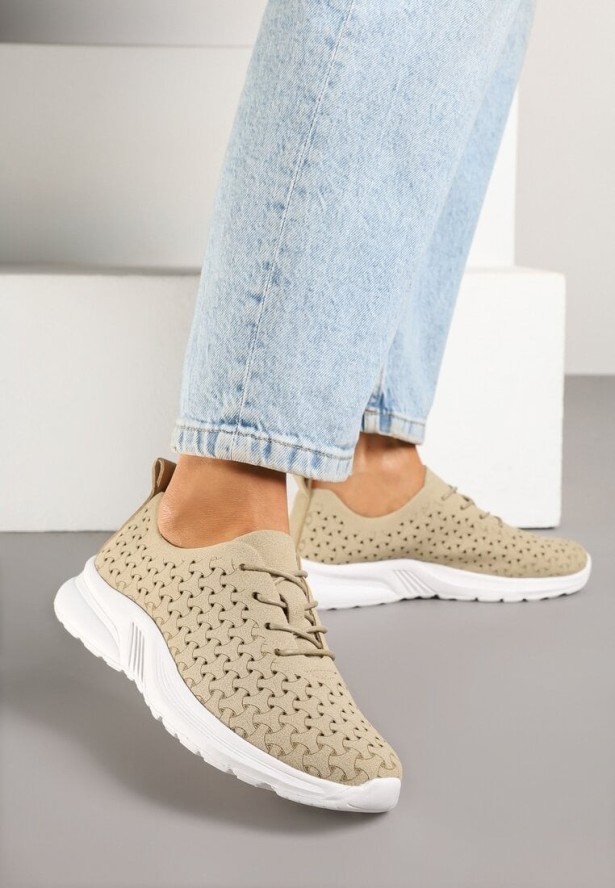 Ciemnobeżowe Sneakersy Ozdobione Ażurowym Wzorem Sareldi